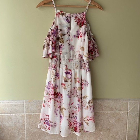 Entero Floral Dress - Picture 2 of 2